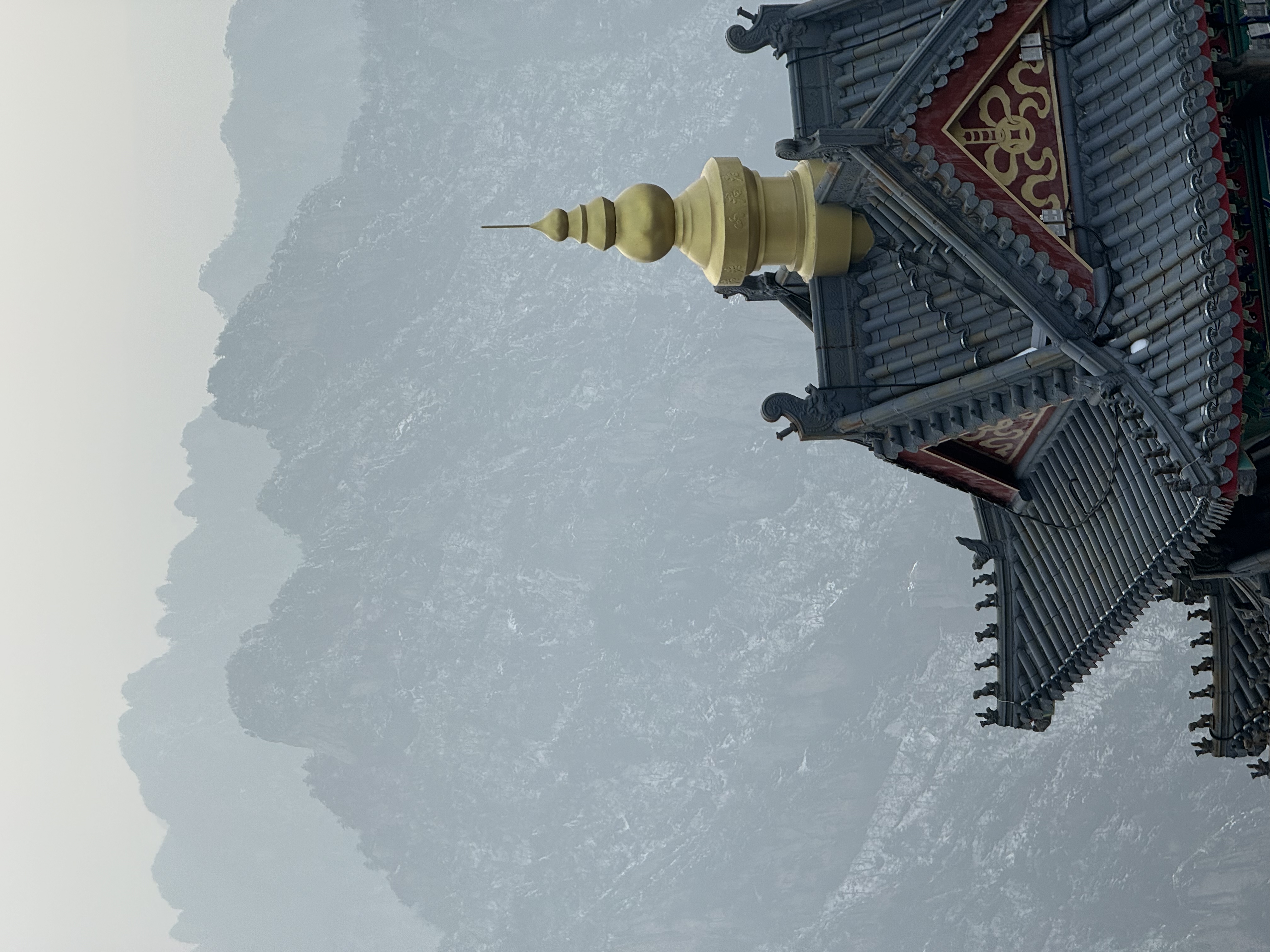 关于四月的扩大化会议